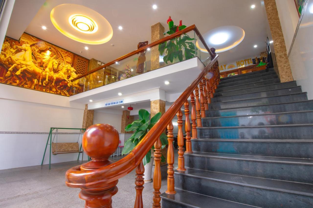 New Day Hotel Quy Nhon Exterior photo